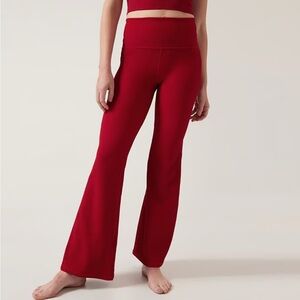 NWT - ATHLETA Salutation Stash Rib Flare red